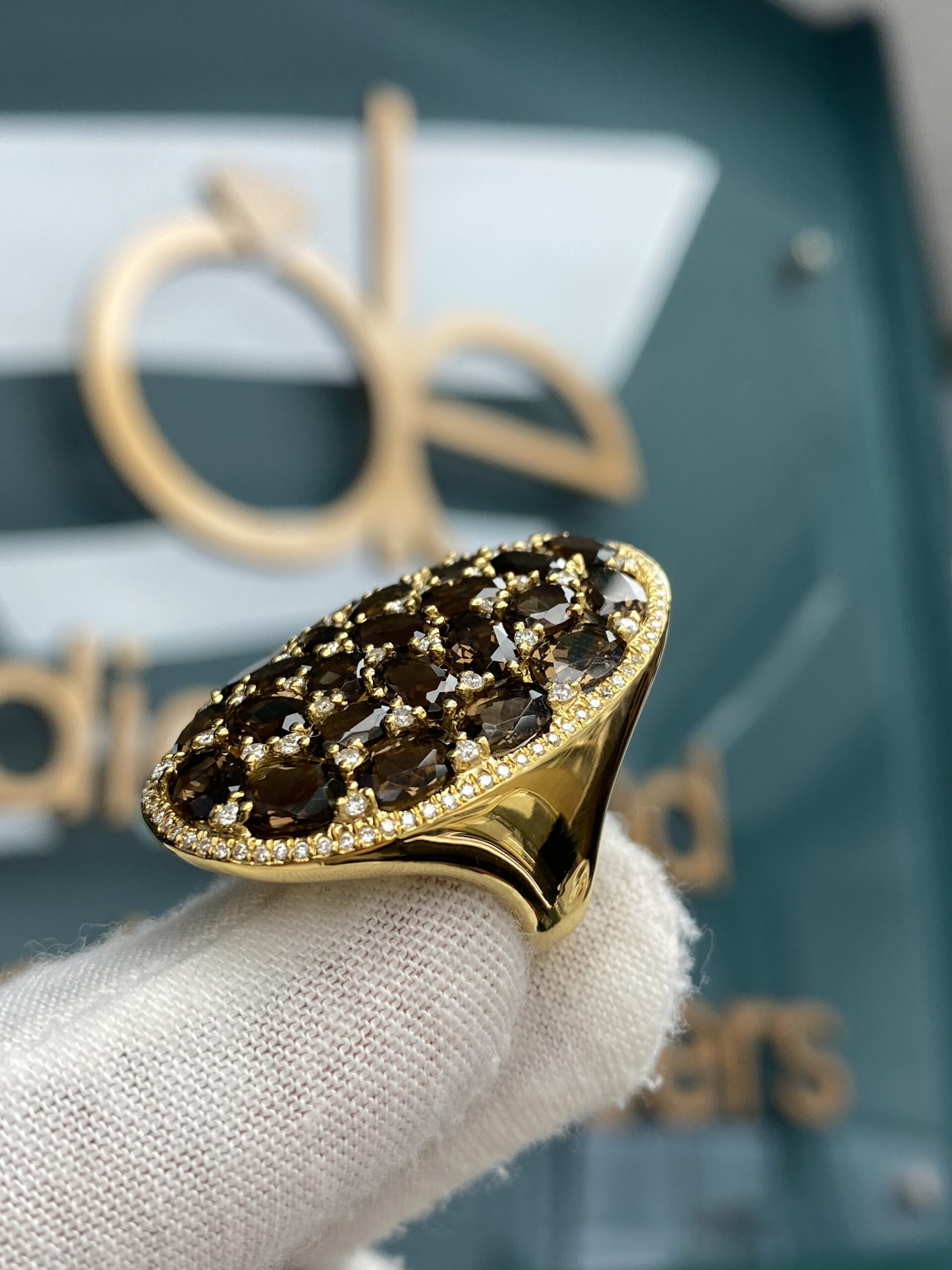 18K Yellow Gold Natural Diamond Ring - Image 2