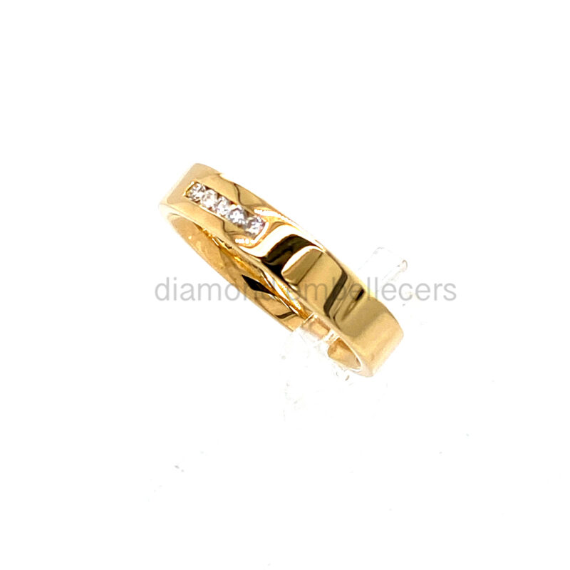 18K Yellow Gold Natural Diamond Ring