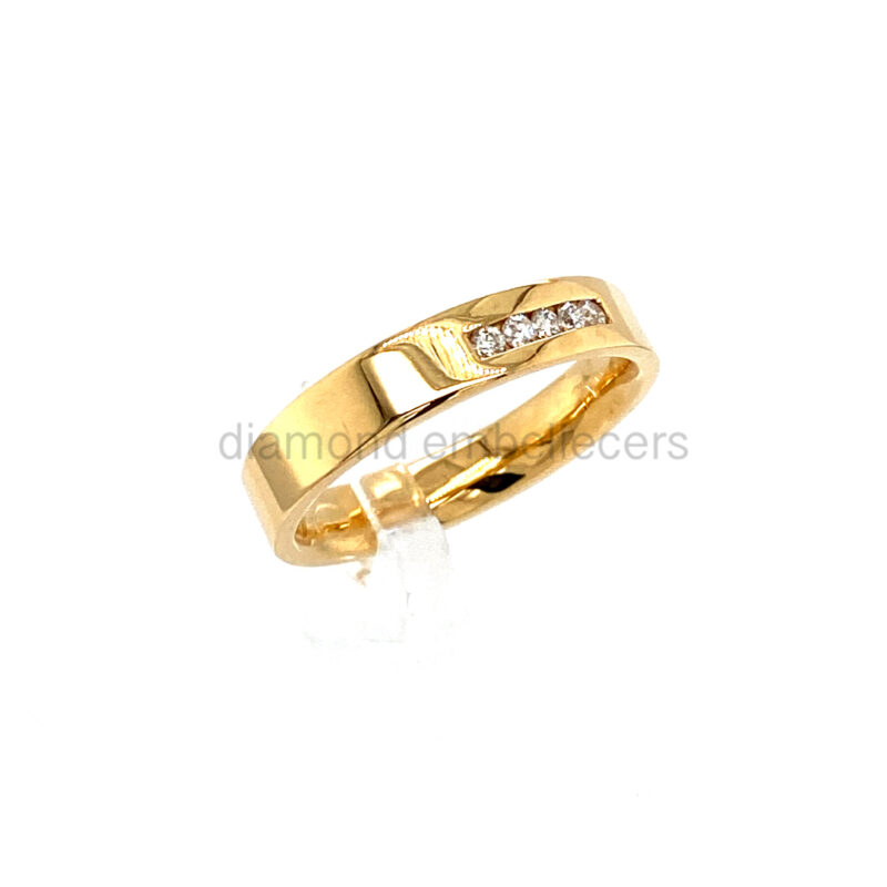 18K Yellow Gold Natural Diamond Ring