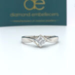 Palladium-Diamond-Ring