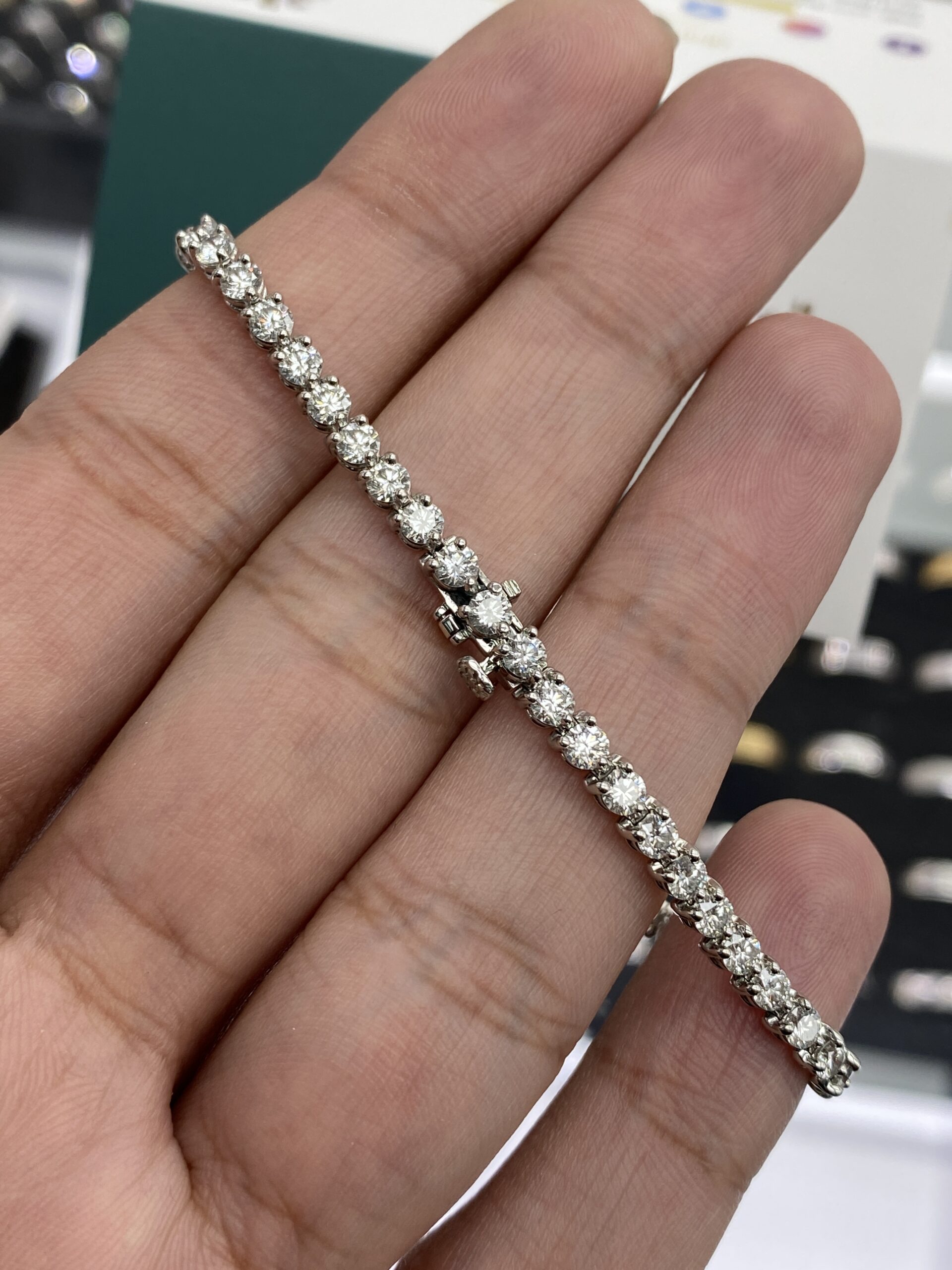 Platinum-Diamond-Bracelet