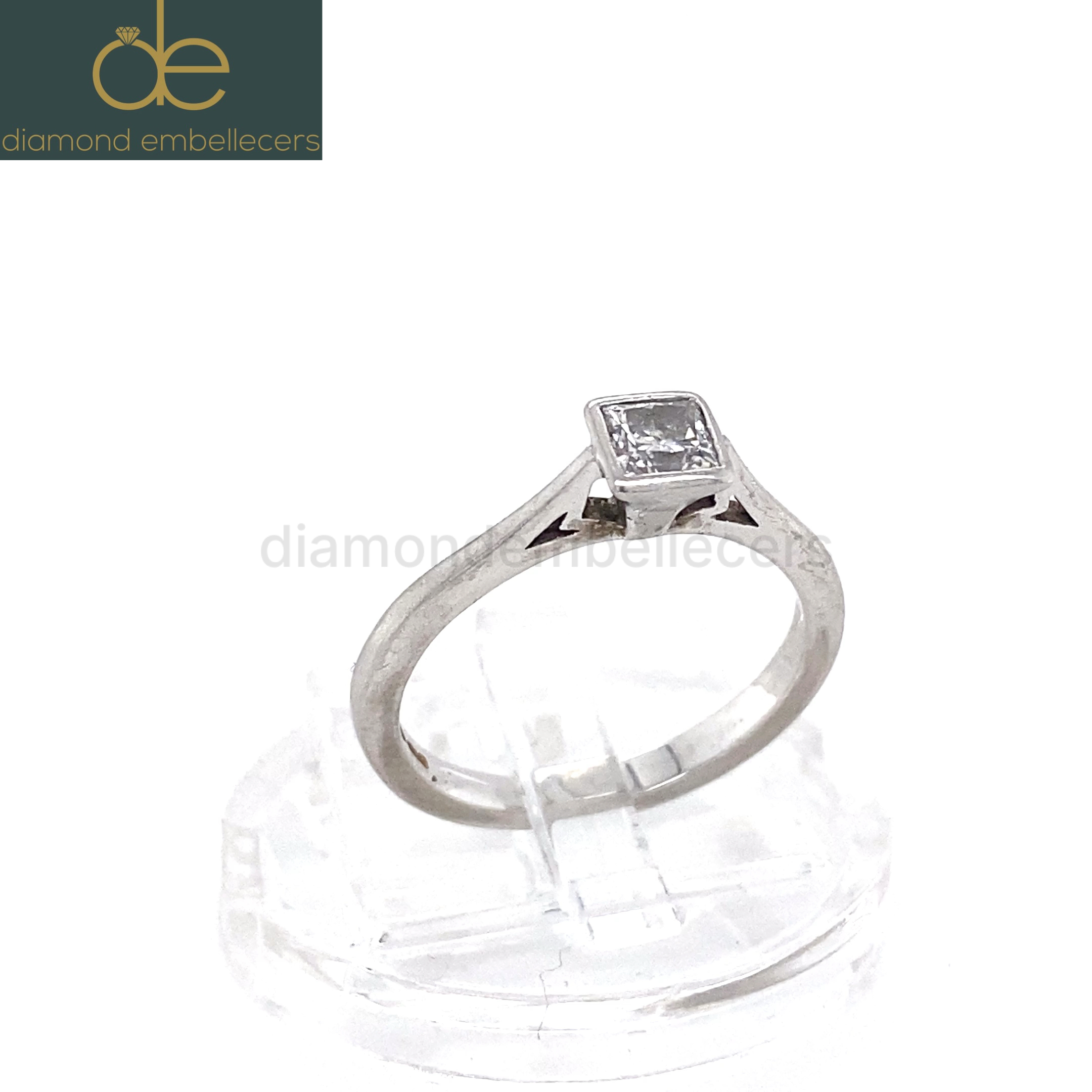 Platinum Natural 0.25ct Solitaire Diamond Ring - Image 3